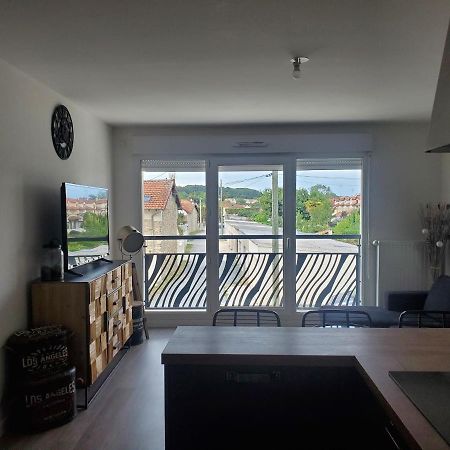 Joli Appartement Proche Du Centre-Reseau Orange Pour Capter Saint-Fargeau-Ponthierry Dış mekan fotoğraf
